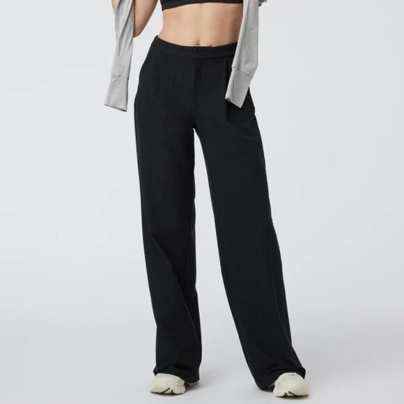 Like New: VUORI Elevation Trouser Dreamknit Move Pleat Pants Black Heather Large